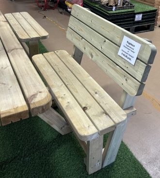 Rugsteun t.b.v. picknicktafel