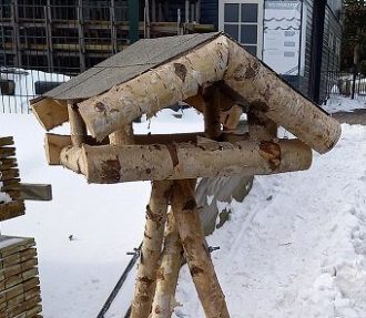 Vogelhuisje op standaard OP=OP
